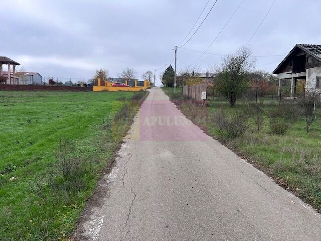 Teren Comana- strada Funieru.